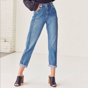 urban outfitters never worn mom jeans!
